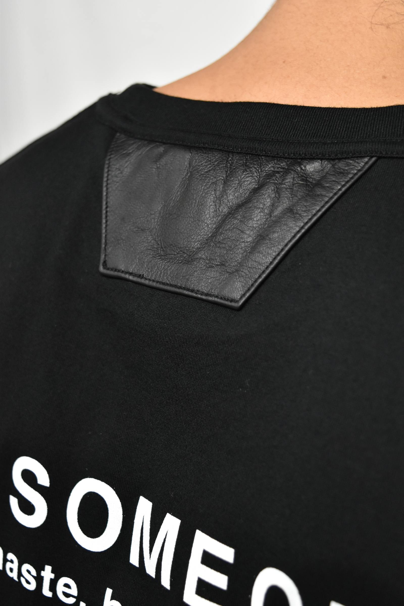 FORSOMEONE - ”TWOFACE TEE | chord online store