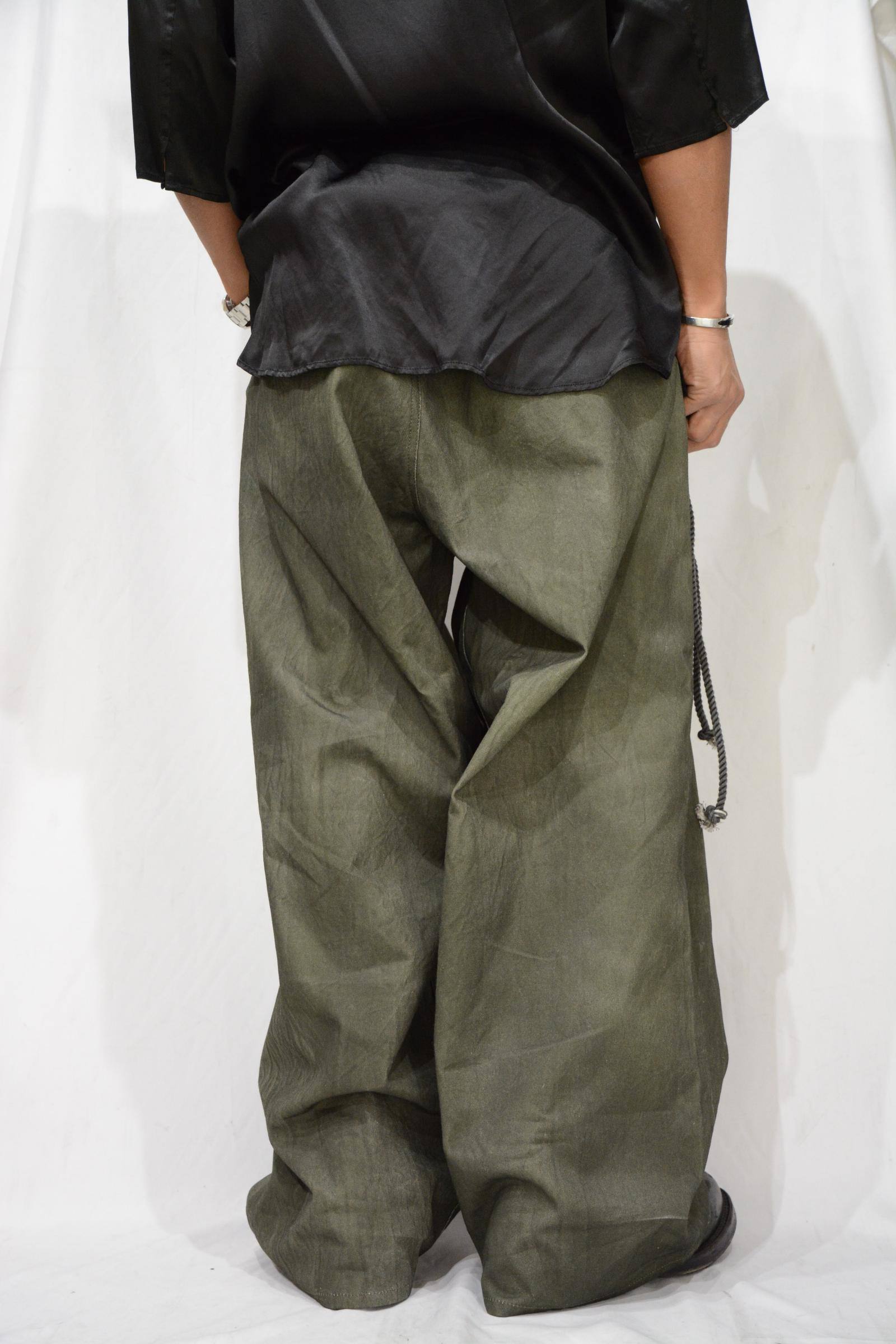 ISAMU KATAYAMA BACKLASH - 顔料染め ワイドパンツ | chord online store