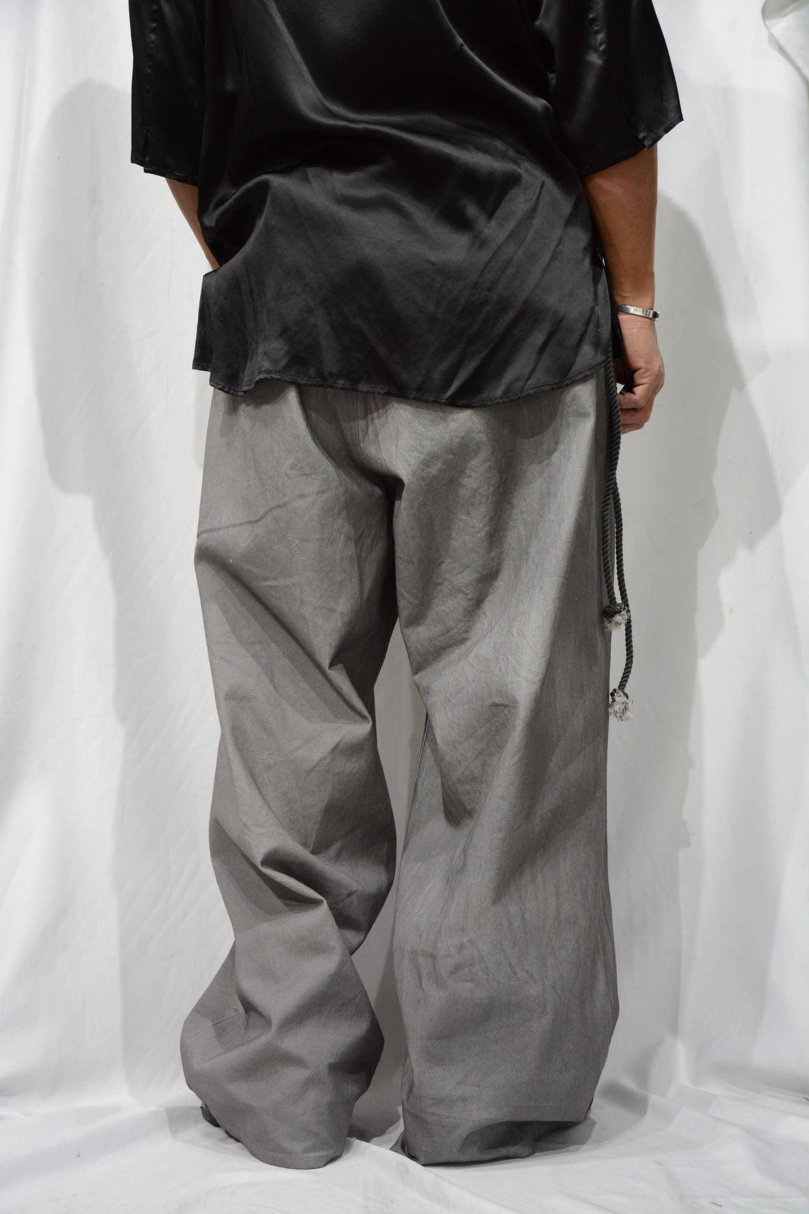 ISAMU KATAYAMA BACKLASH - 顔料染め ワイドパンツ | chord online store