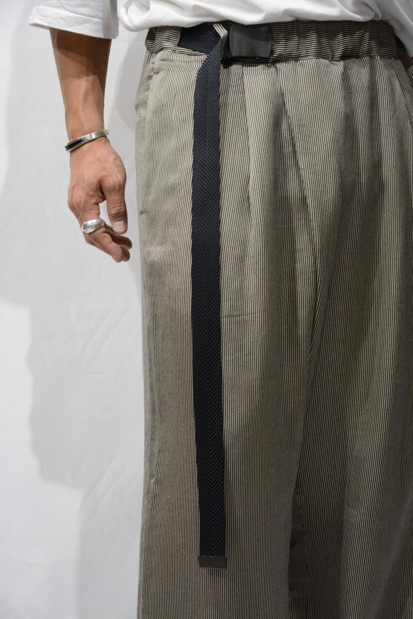 ISAMU KATAYAMA BACKLASH - ワンタック ワイドパンツ | chord online store