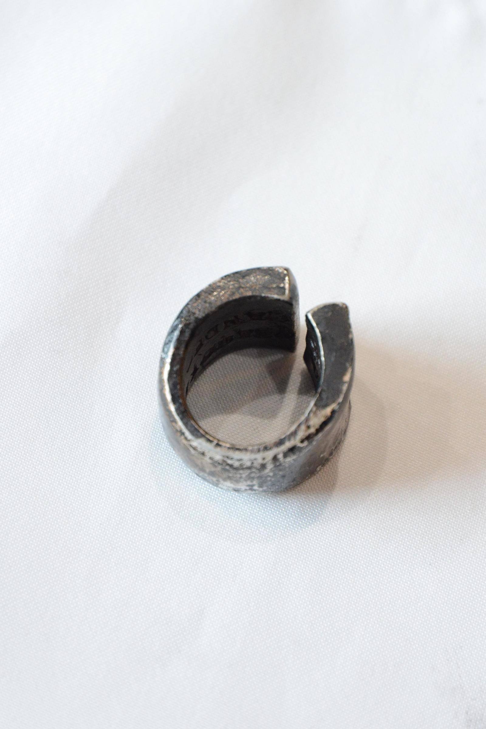 ISAMU KATAYAMA BACKLASH - × JUN UEZONO PINKY RING | chord online store